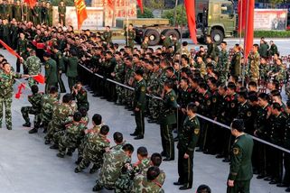 Čína prohlubuje spolupráci s Moskvou. Do Ruska pošle své vojáky